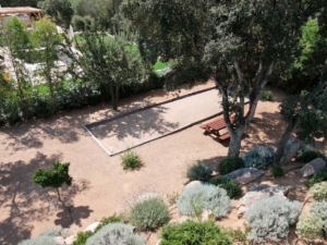 Terrain petanque dans villa Isula Location Pinarello