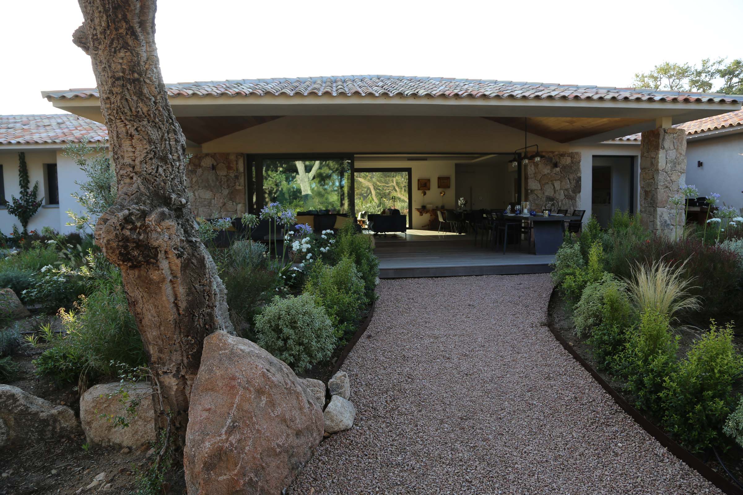 Jardin paysagé Villa Saint Cyprien Porto-Vecchio en location